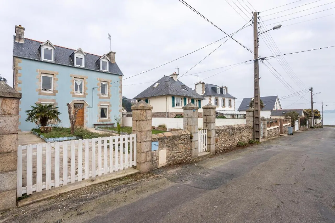 Maison Azur Perros-Guirec 0*,  France